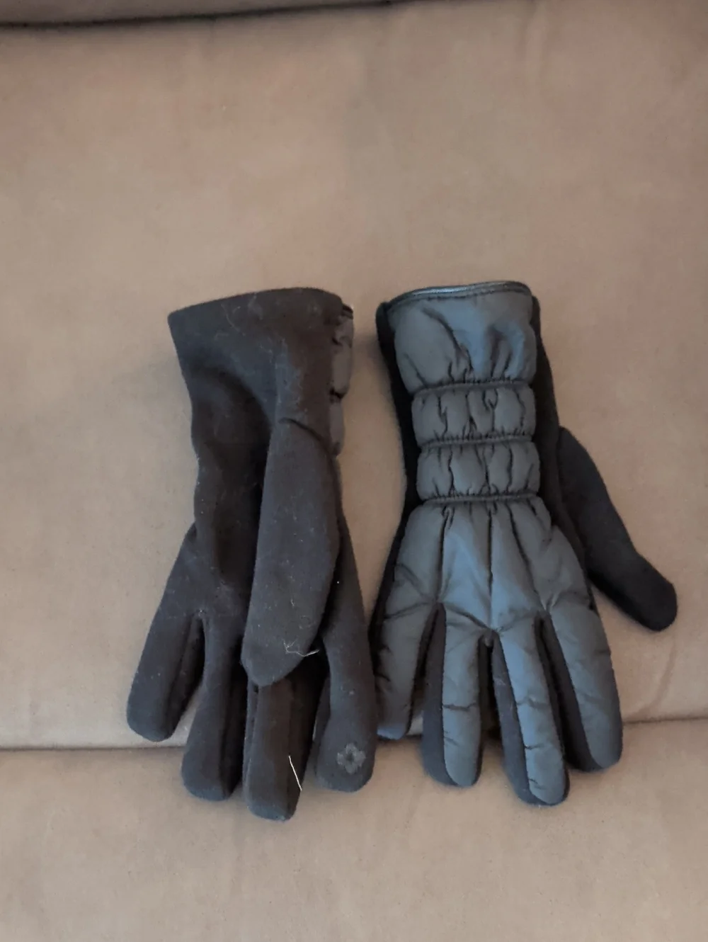 Black Women's Winter Gloves - Insulated Cold-Weather Gloves